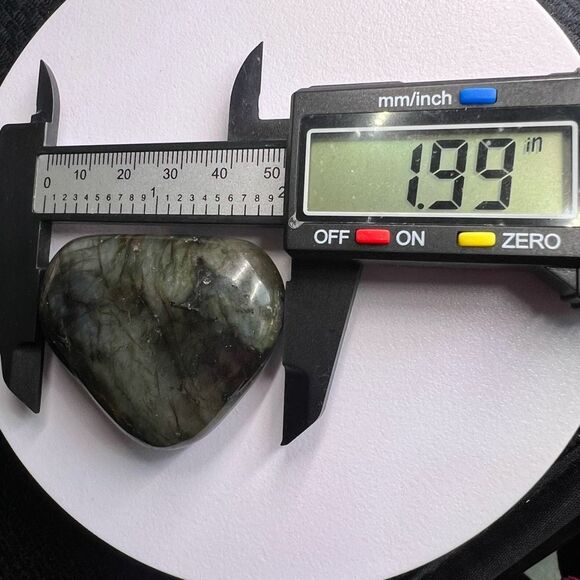 Labradorite‎ Crystal Palmstone (7) - Picture 9 of 10